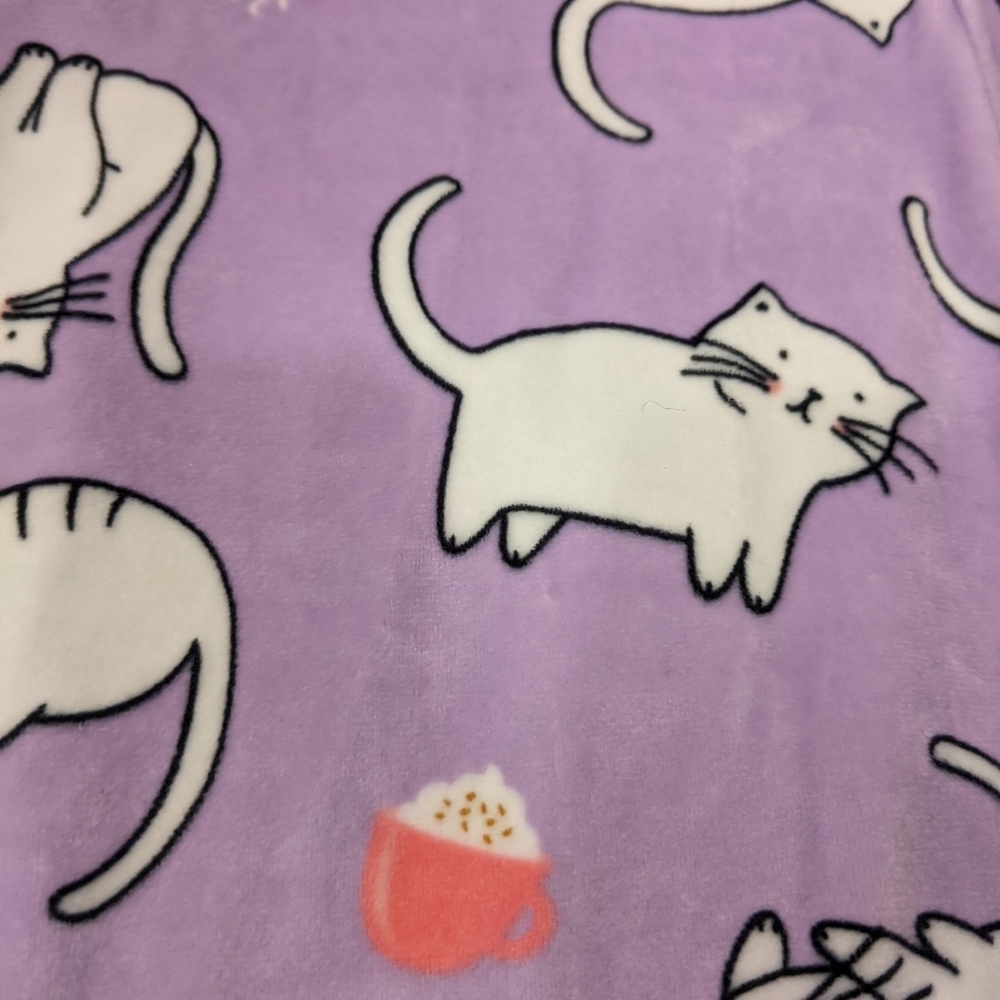Super soft and cozy cat and coffee pjs - Picture 7 of 7
